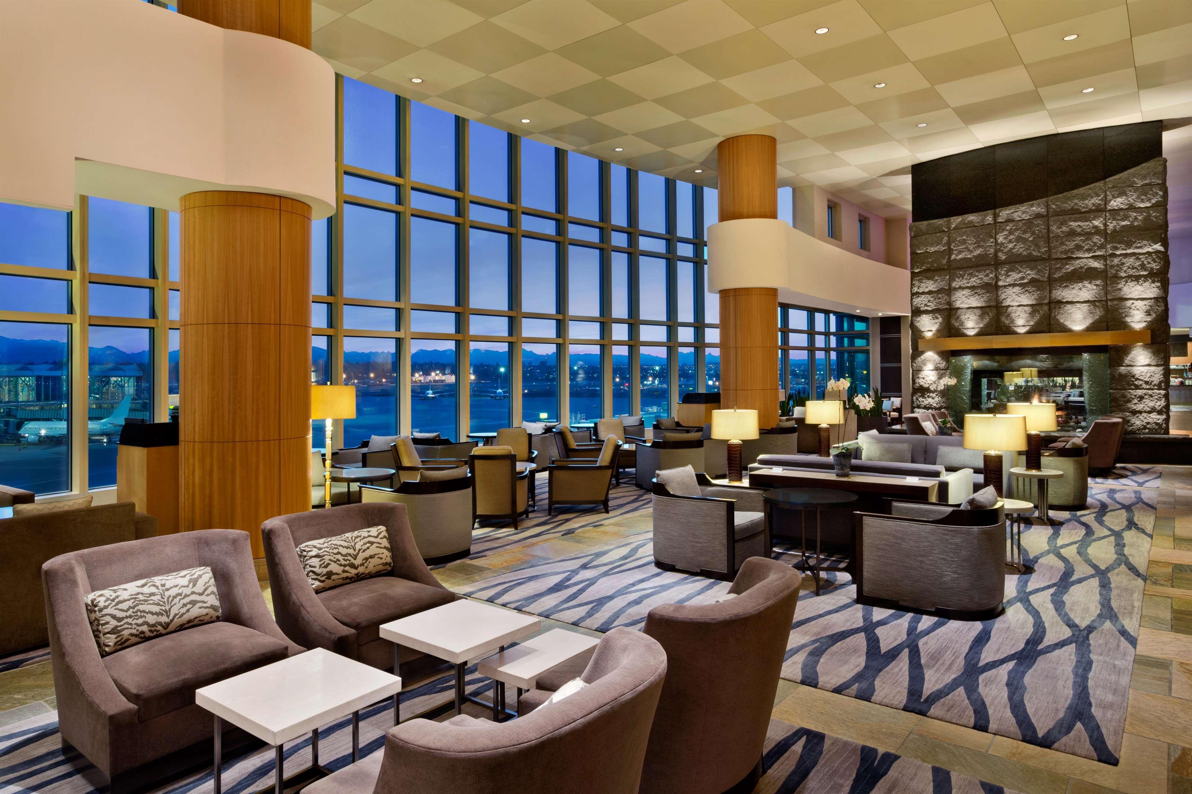 แฟร์มอนต์ แวนคูเวอร์ แอร์พอร์ต อิน-เทอร์มินอล โฮเต็ล Hotel ริชมอนด์ ภายนอก รูปภาพ The Westin Nagoya Lakeside