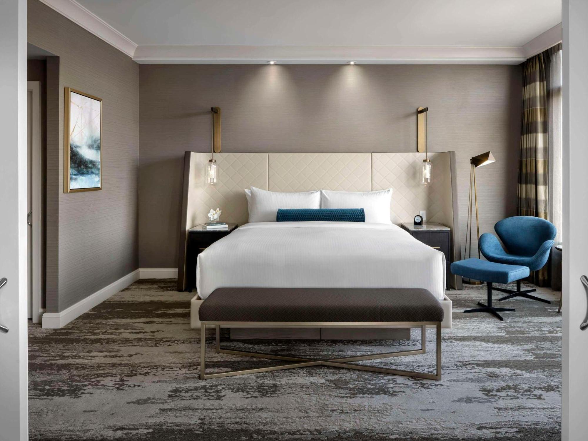 แฟร์มอนต์ แวนคูเวอร์ แอร์พอร์ต อิน-เทอร์มินอล โฮเต็ล Hotel ริชมอนด์ ภายนอก รูปภาพ A guest room at the hotel