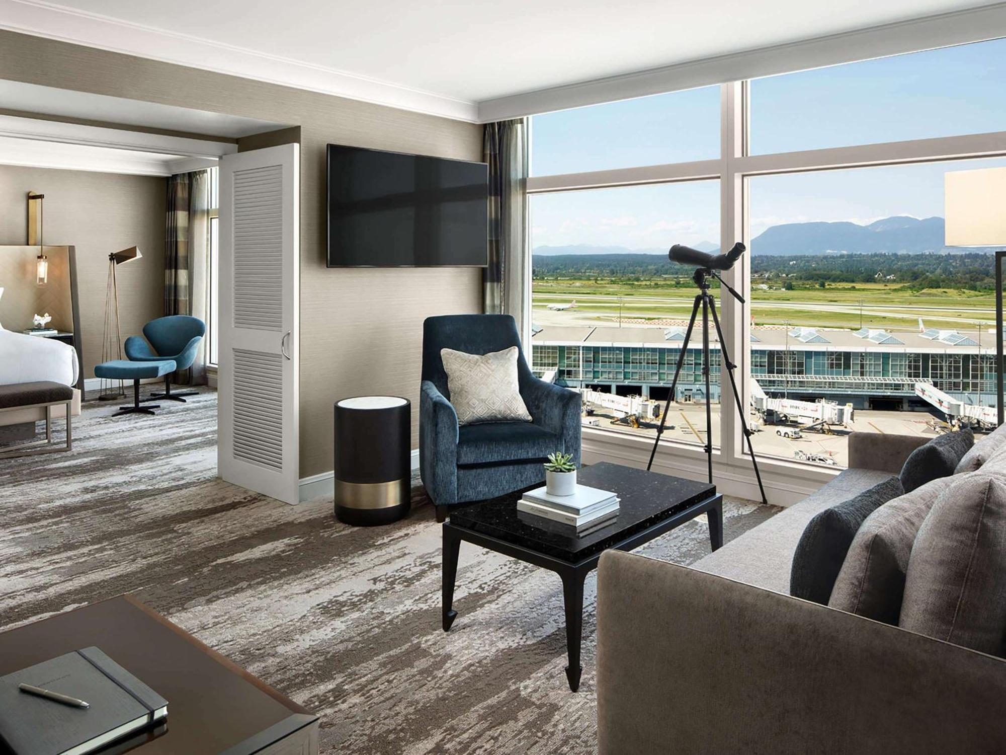 แฟร์มอนต์ แวนคูเวอร์ แอร์พอร์ต อิน-เทอร์มินอล โฮเต็ล Hotel ริชมอนด์ ภายนอก รูปภาพ A suite at the hotel