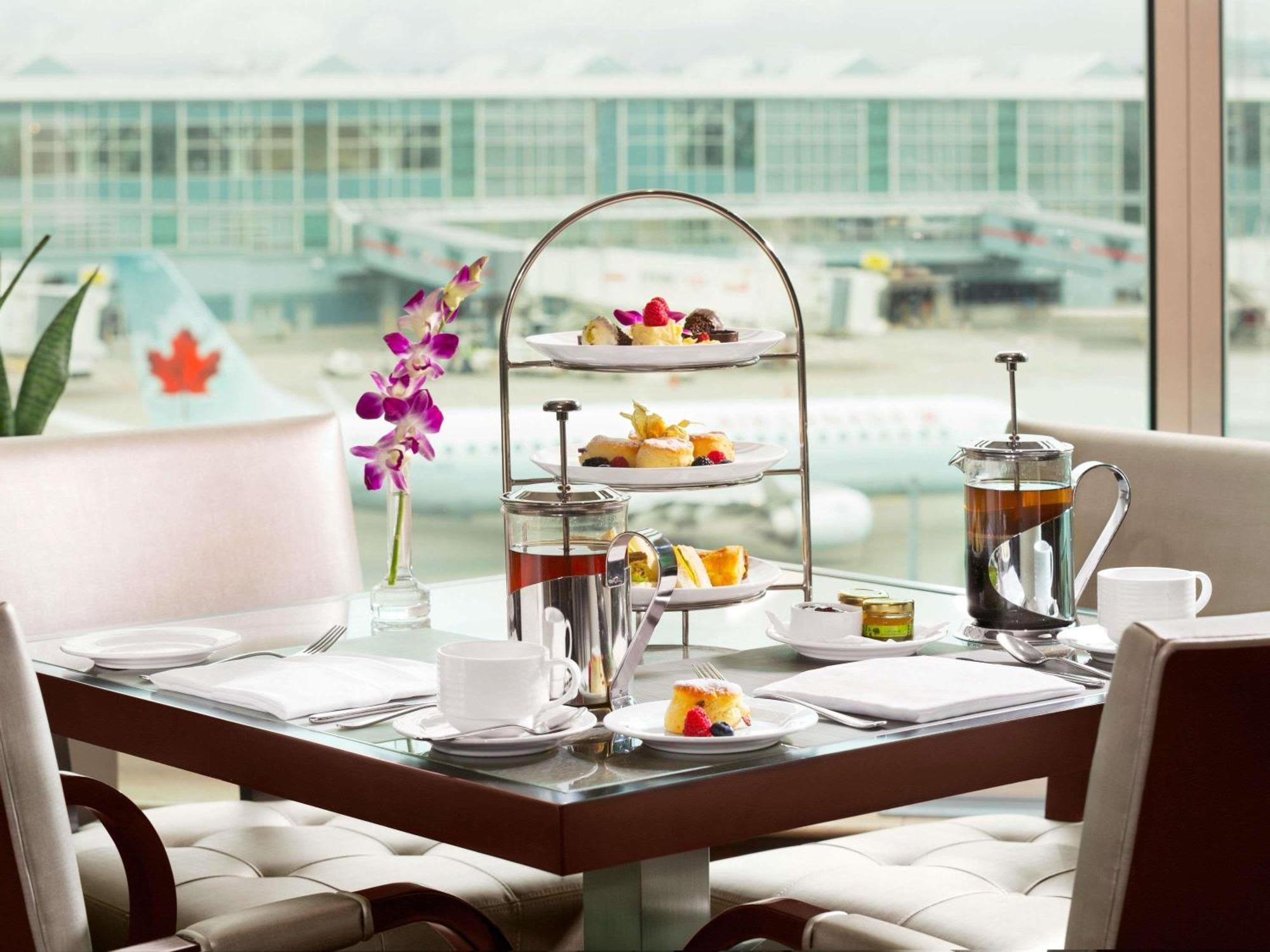 แฟร์มอนต์ แวนคูเวอร์ แอร์พอร์ต อิน-เทอร์มินอล โฮเต็ล Hotel ริชมอนด์ ภายนอก รูปภาพ